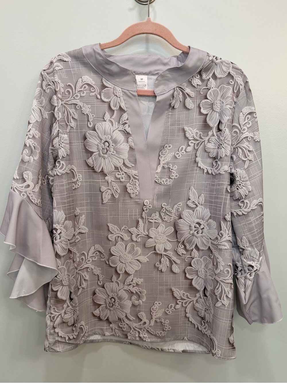 NWOT Women’s Gray Split Neck Tunic with Faux Embroidered Detail MED